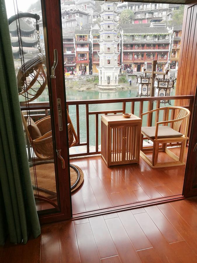 沱江缘民宿 Fenghuang Exterior foto